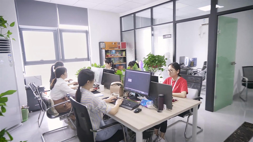 MG冰球突破轻量化企业官网怎么做？MG冰球突破网站建设与定制开发全流程解析